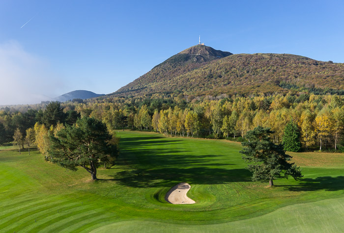 Visit Golf des Volcans in Pouzy-Mésangy | Live the World