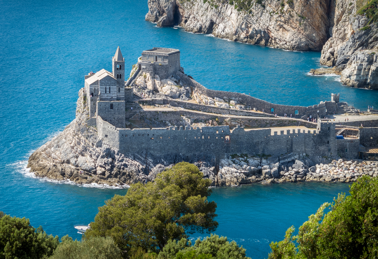 Visit Church of San Pietro, Portovenere in Portovenere | Live the World, image size:1236x848